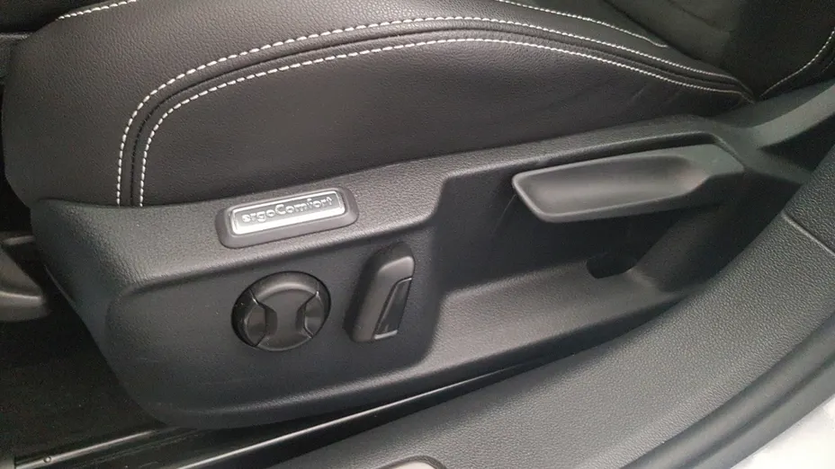 VOLKSWAGEN Passat Passat 2.0 TSI Elegance DSG