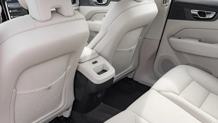 VOLVO XC60 XC60 B4 B Inscription aut