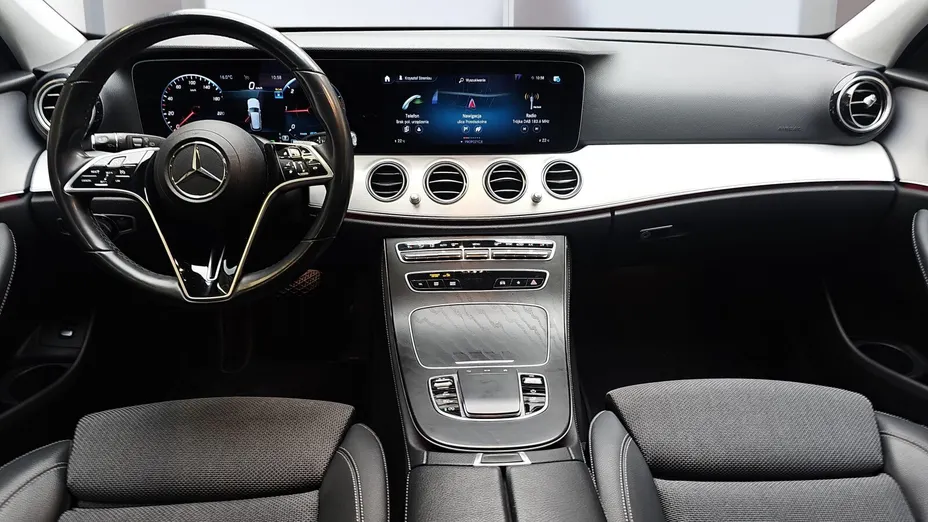 MERCEDES-BENZ E Klasa E 220 d 4-Matic