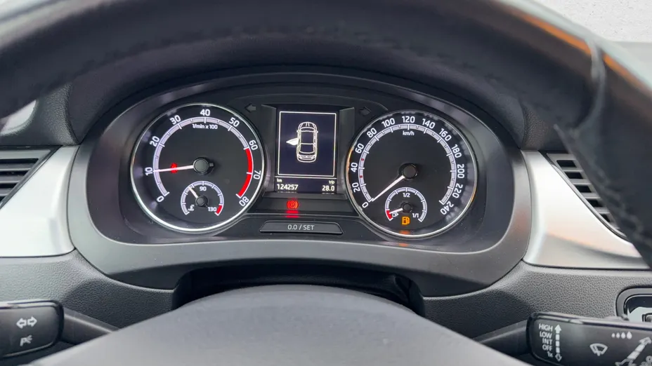 SKODA Rapid Rapid 1.0 TSI Ambition