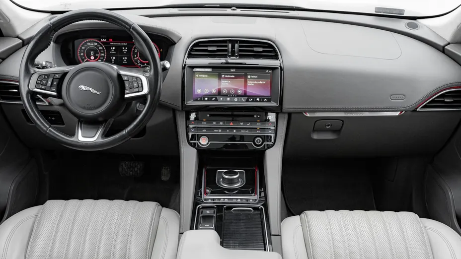 JAGUAR F-Pace F-Pace 2.0 i4P AWD Portfolio