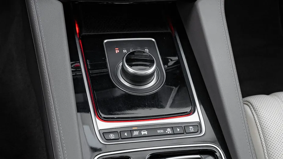 JAGUAR F-Pace F-Pace 2.0 i4P AWD Portfolio