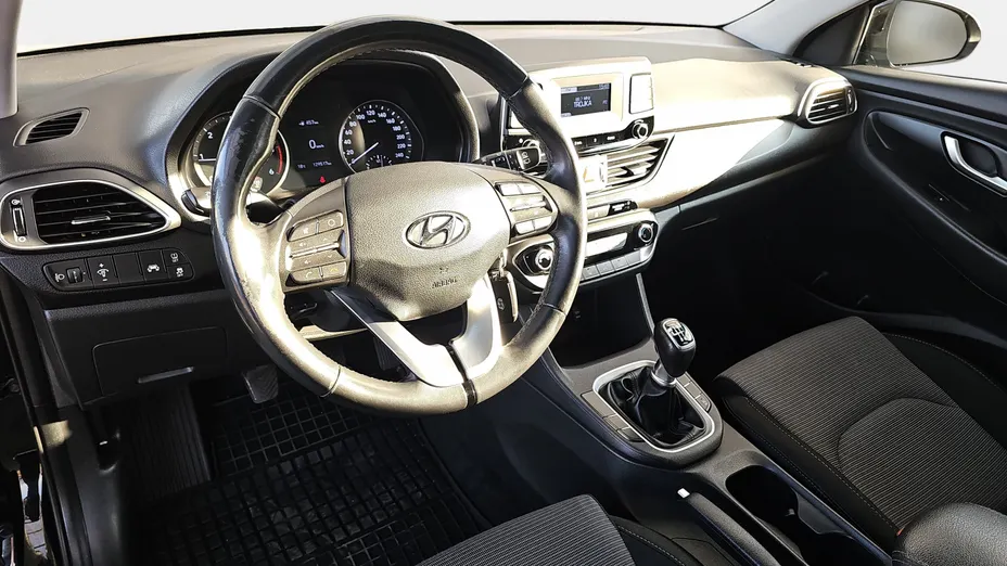 HYUNDAI i30 i30 1.6 D Classic +