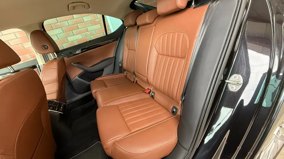 SKODA Superb Superb 2.0 TDI SCR L&K DSG