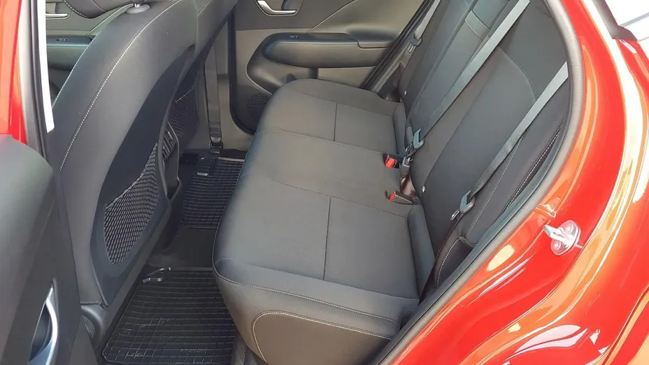 HYUNDAI Kona -