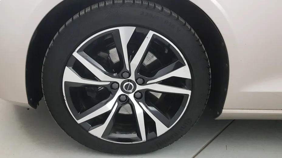 VOLVO V60 V60 B4 D Plus Dark aut