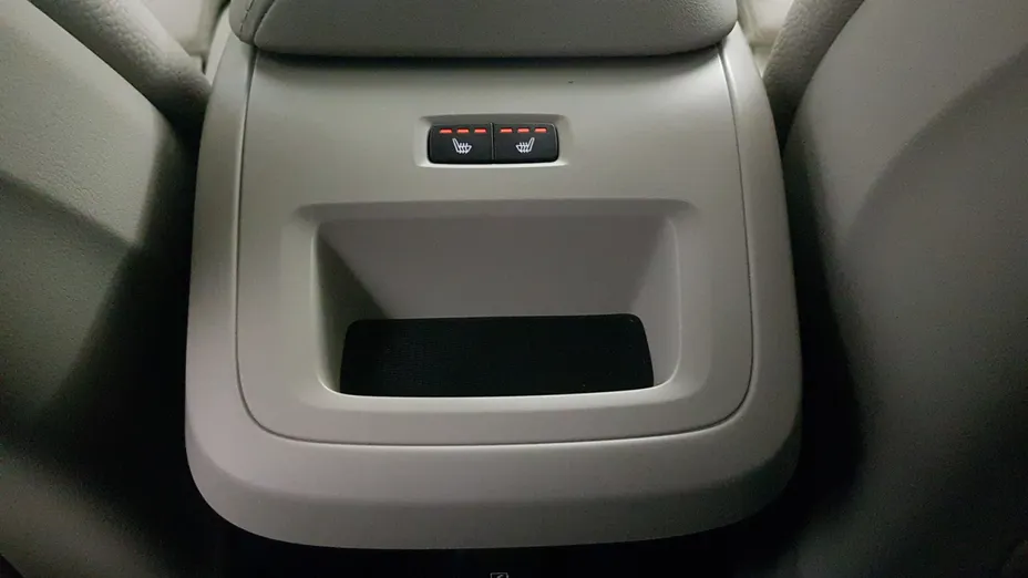 VOLVO V60 V60 B4 D Plus Dark aut