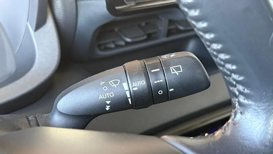 TOYOTA Yaris Yaris Hybrid 1.5 Comfort