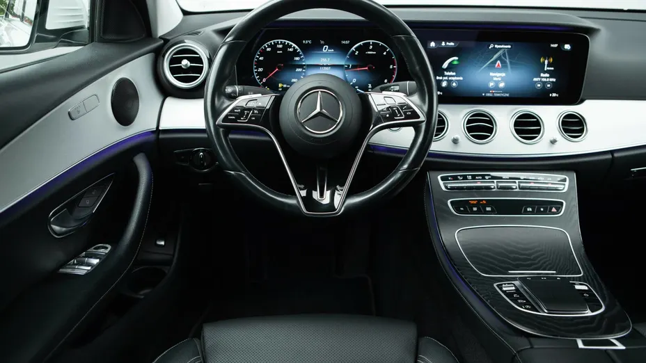 MERCEDES-BENZ E Klasa E 220 d 4-Matic AMG