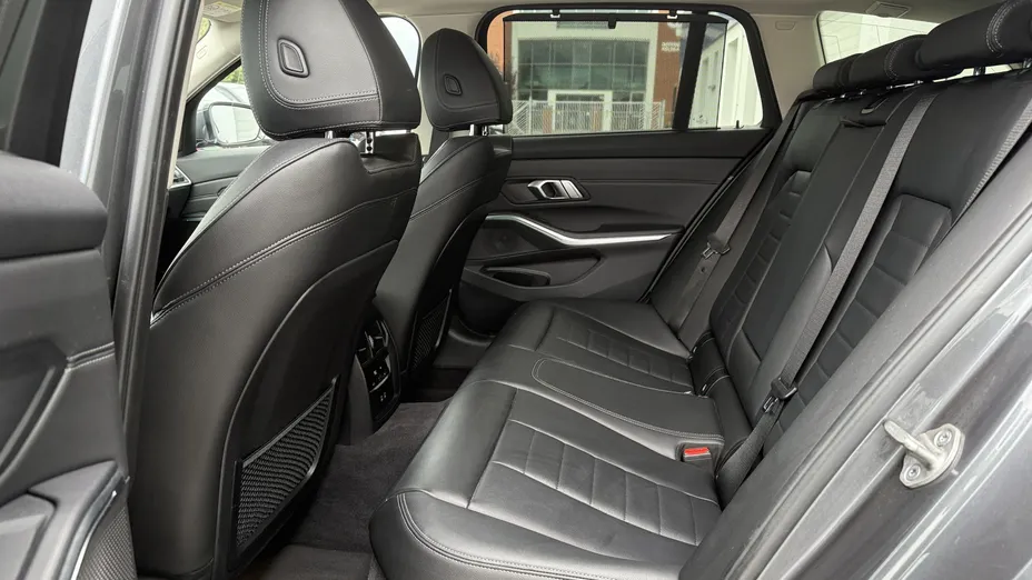 BMW Seria 3 320d xDrive mHEV Luxury Line aut