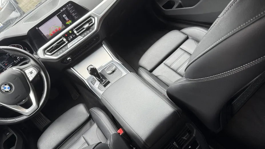 BMW Seria 3 320d xDrive mHEV Luxury Line aut