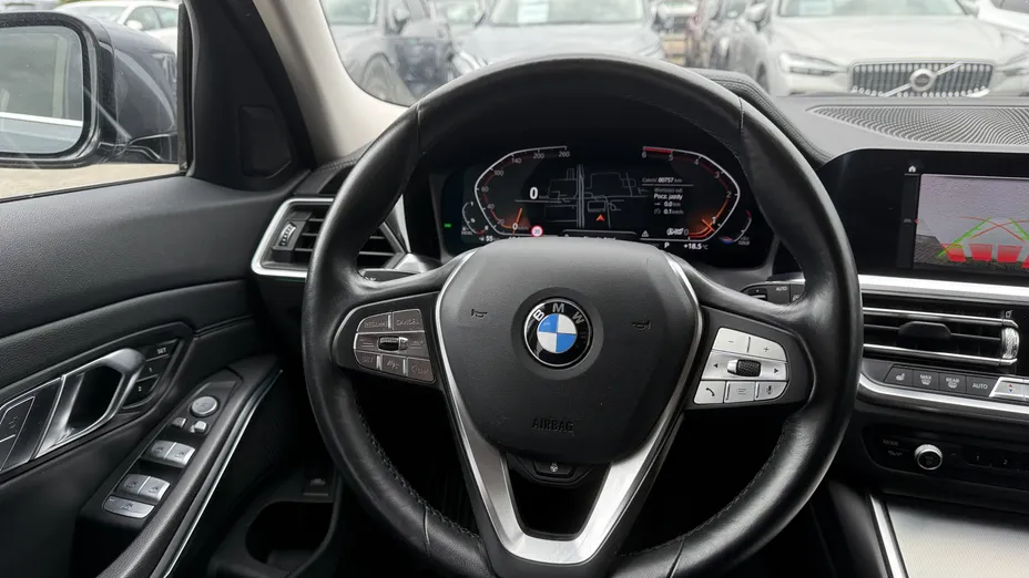 BMW Seria 3 320d xDrive mHEV Luxury Line aut