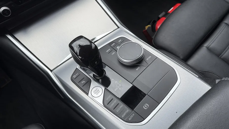 BMW Seria 3 320d xDrive mHEV Luxury Line aut