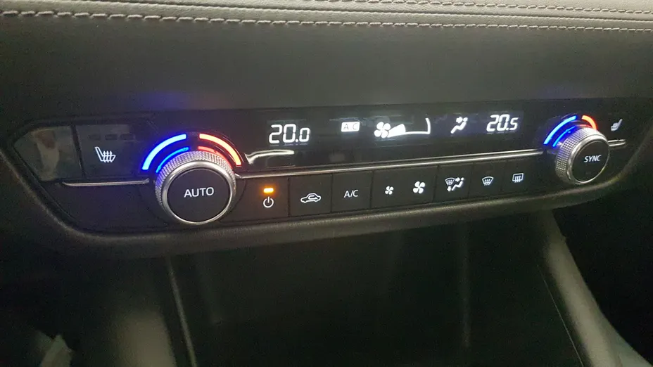 MAZDA 6 6 2.0 Center-Line aut