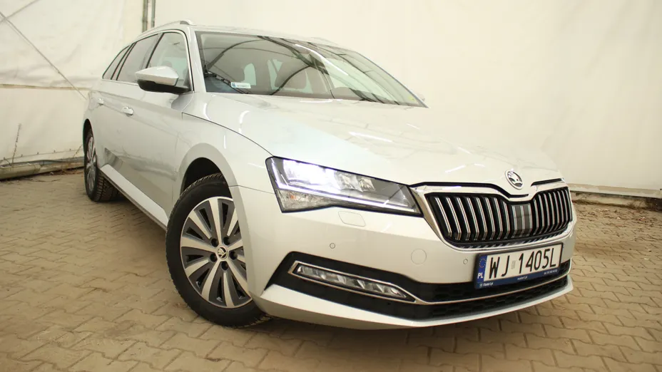SKODA Superb Superb 2.0 TDI SCR Style DSG