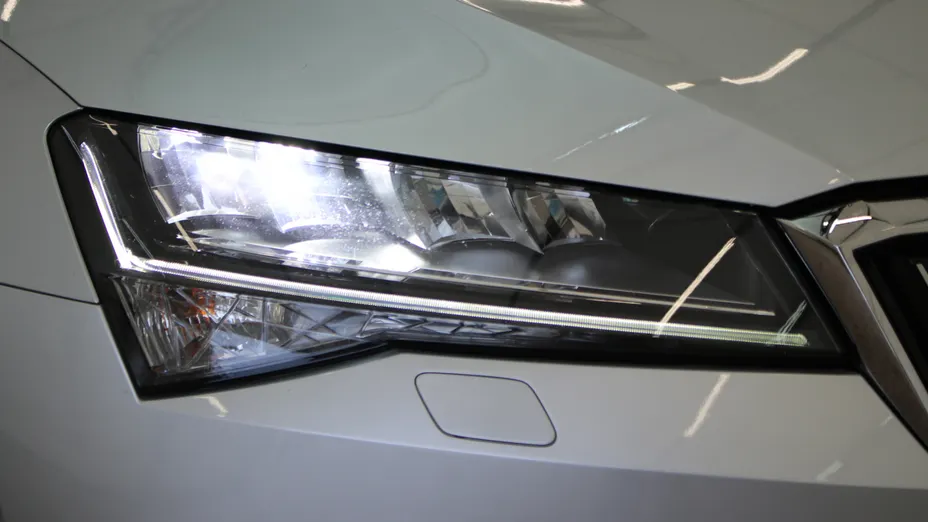 SKODA Superb Superb 2.0 TDI SCR Style DSG