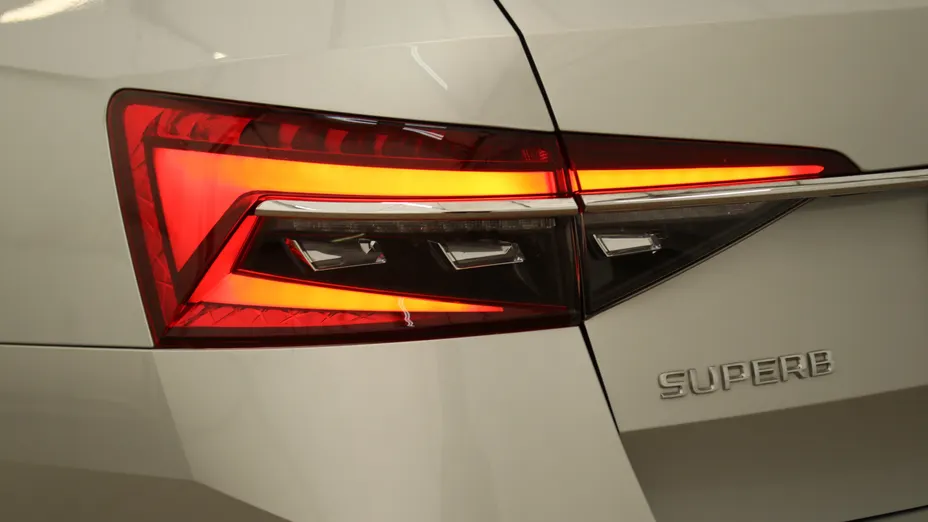 SKODA Superb Superb 2.0 TDI SCR Style DSG