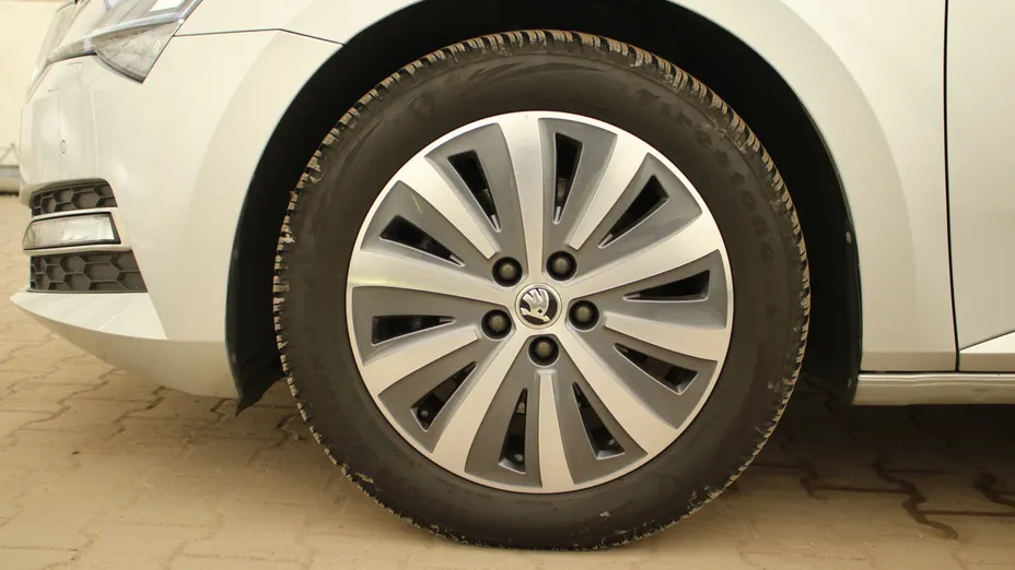 SKODA Superb Superb 2.0 TDI SCR Style DSG