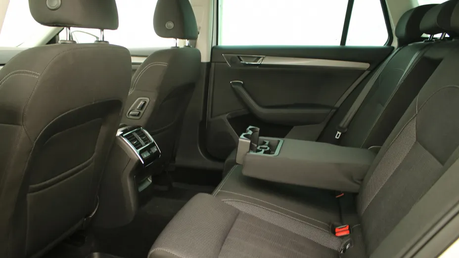 SKODA Superb Superb 2.0 TDI SCR 4x4 Style DSG