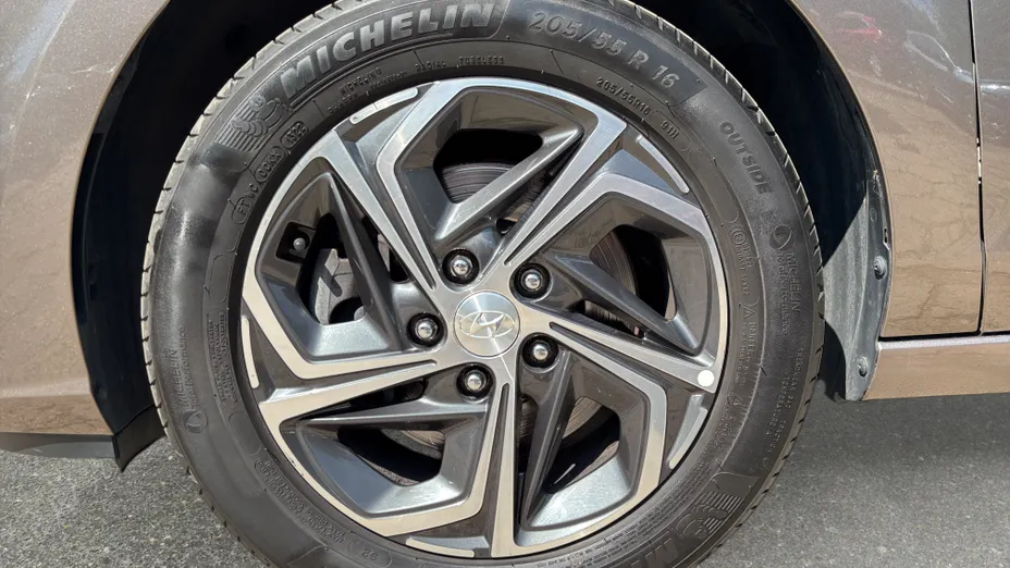 HYUNDAI i30 i30 1.5 DPI Smart