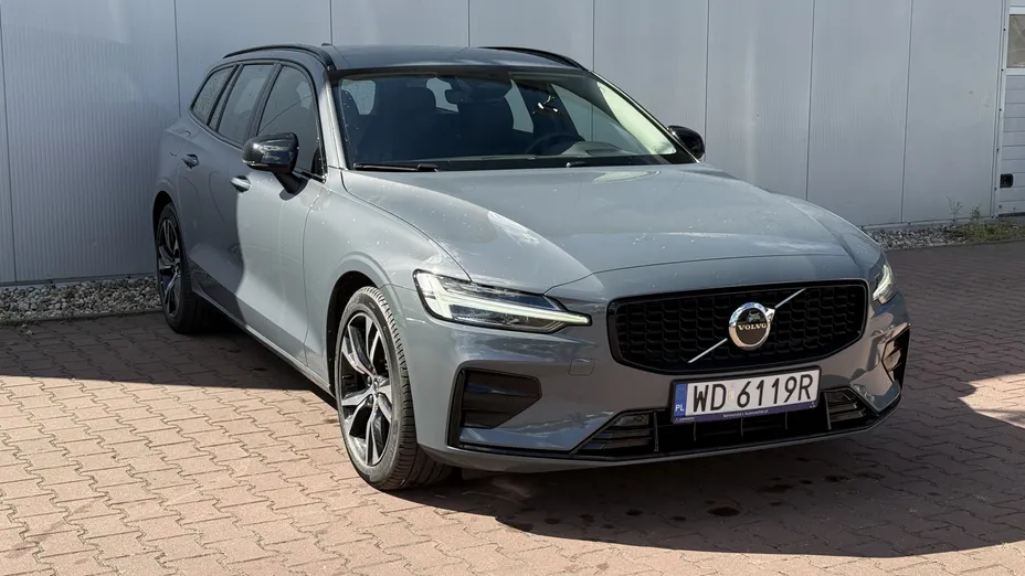 VOLVO V60 V60 B3 B Plus Dark aut