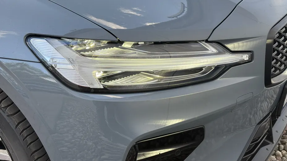 VOLVO V60 V60 B3 B Plus Dark aut