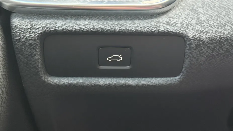 VOLVO V60 V60 B3 B Plus Dark aut