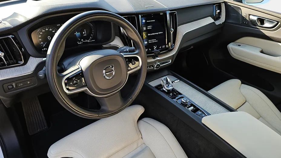 VOLVO XC60 XC60 T8 AWD Plug-In Hybrid Inscription Expression aut