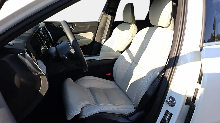 VOLVO XC60 XC60 T8 AWD Plug-In Hybrid Inscription Expression aut