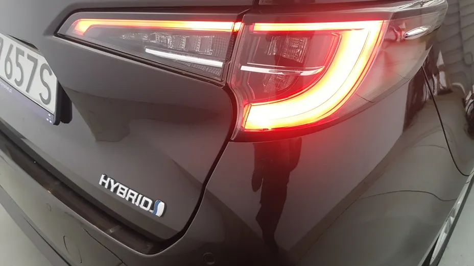 TOYOTA Corolla Corolla 2.0 Hybrid Comfort