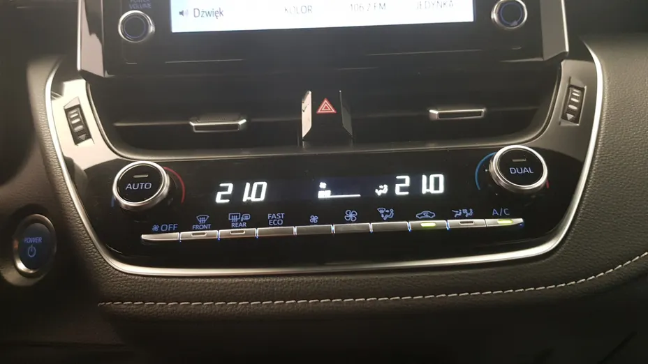 TOYOTA Corolla Corolla 2.0 Hybrid Comfort