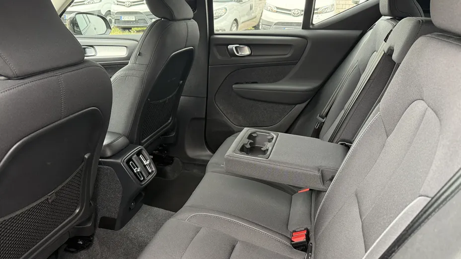 VOLVO XC40 XC40 T3 Momentum Pro aut