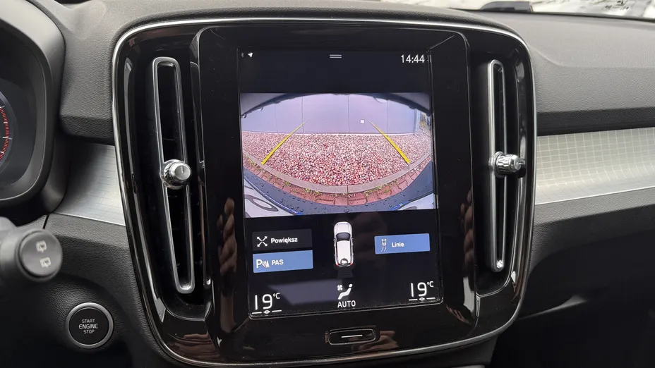 VOLVO XC40 XC40 T3 Momentum Pro aut