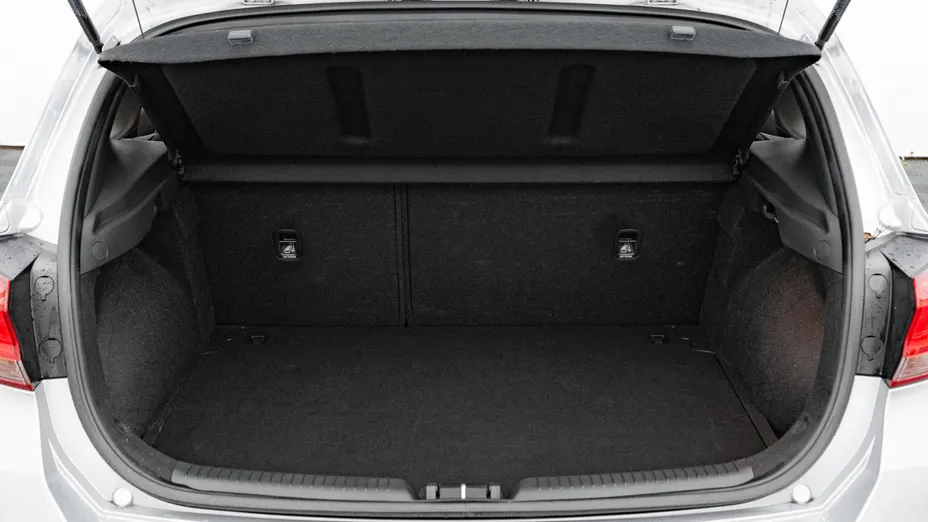 HYUNDAI i30 i30 1.5 DPI Classic +