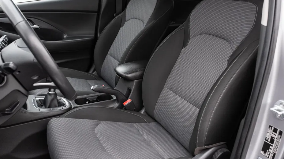 HYUNDAI i30 i30 1.5 DPI Classic +