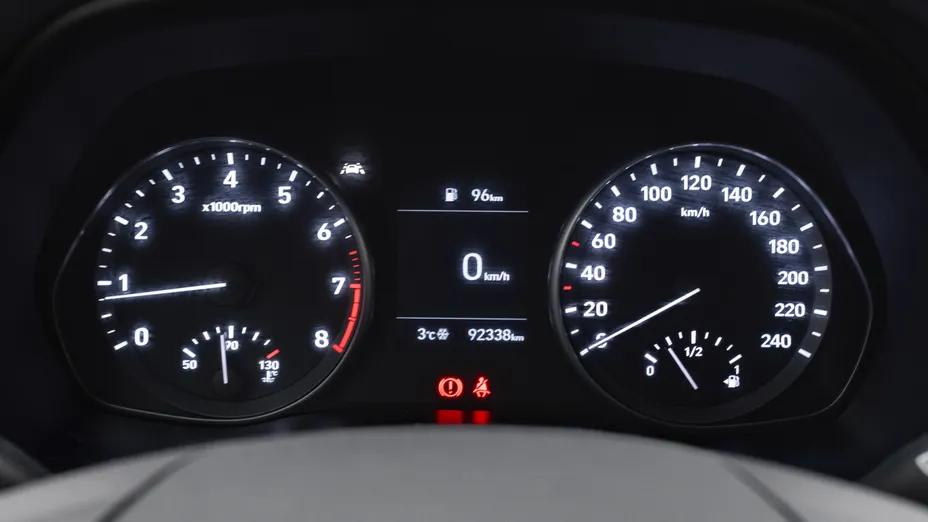 HYUNDAI i30 i30 1.5 DPI Classic +