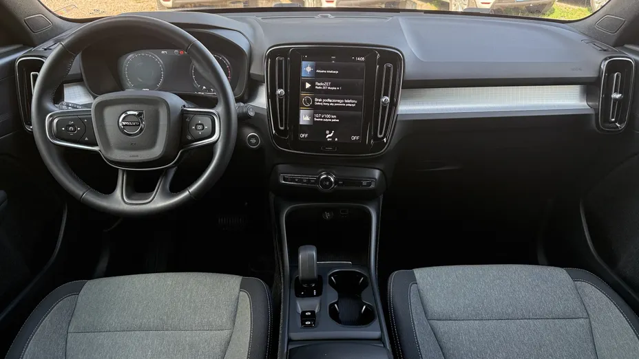 VOLVO XC40 XC40 T3 Momentum Pro aut