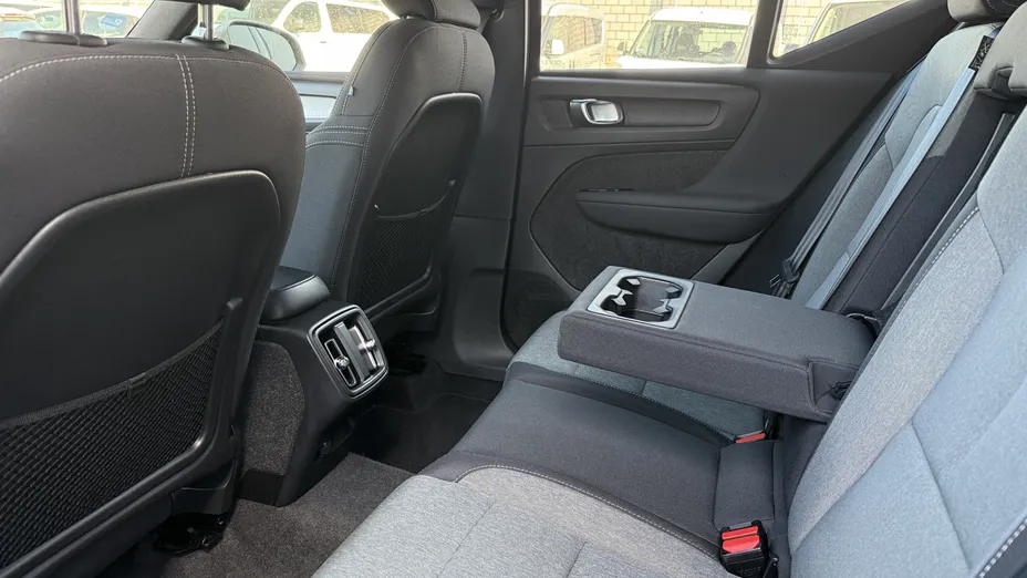 VOLVO XC40 XC40 T3 Momentum Pro aut