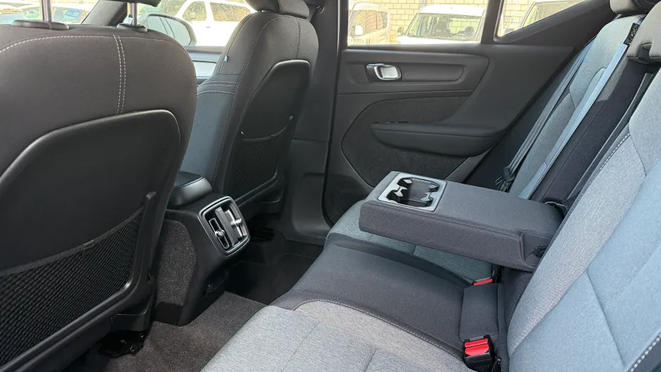 VOLVO XC40 XC40 T3 Momentum Pro aut