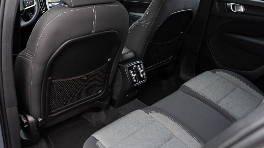 VOLVO XC40 XC40 T3 Momentum Pro aut