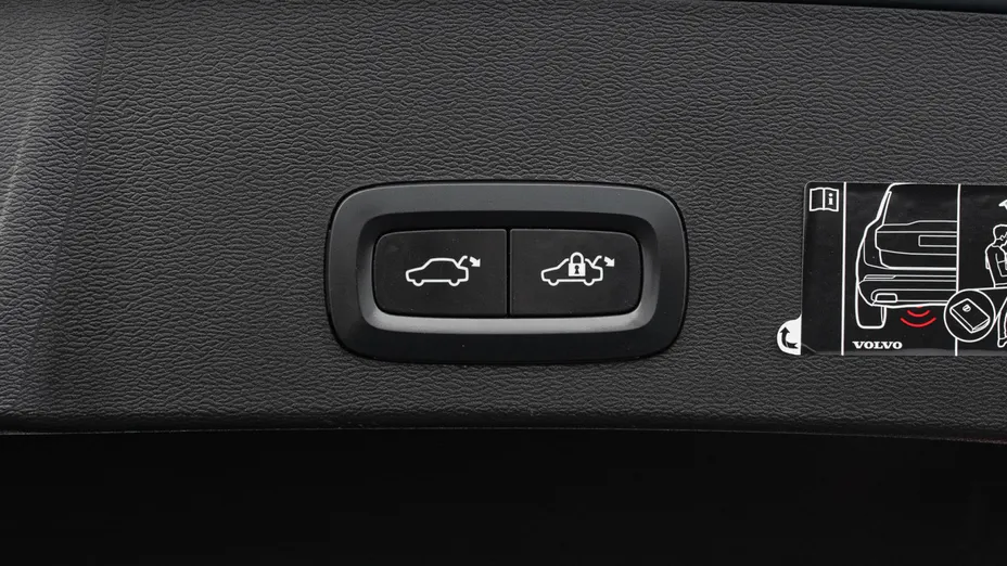 VOLVO XC40 XC40 T3 Momentum Pro aut