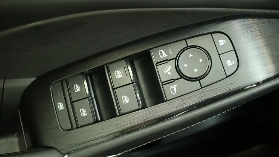 NISSAN Qashqai Qashqai 1.3 DIG-T mHEV N-Connecta Xtronic