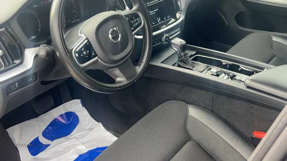 VOLVO V60 V60 D4 Momentum Pro aut