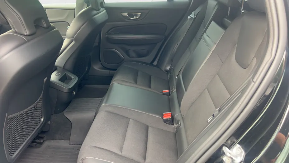 VOLVO V60 V60 D4 Momentum Pro aut