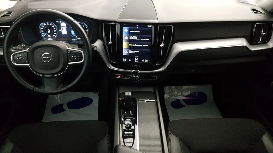 VOLVO XC60 XC60 B5 D AWD Momentum Pro aut