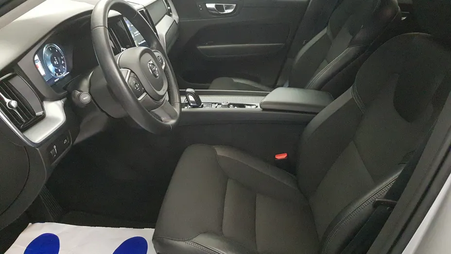 VOLVO XC60 XC60 B5 D AWD Momentum Pro aut