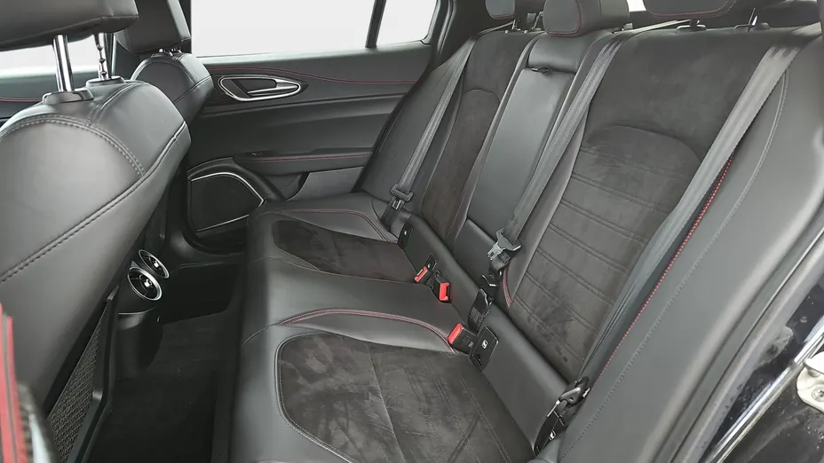 ALFA ROMEO Giulia Giulia 2.0 Turbo Veloce TI Q4 aut