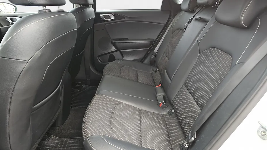 KIA Cee'd Ceed 1.6 CRDi SCR L