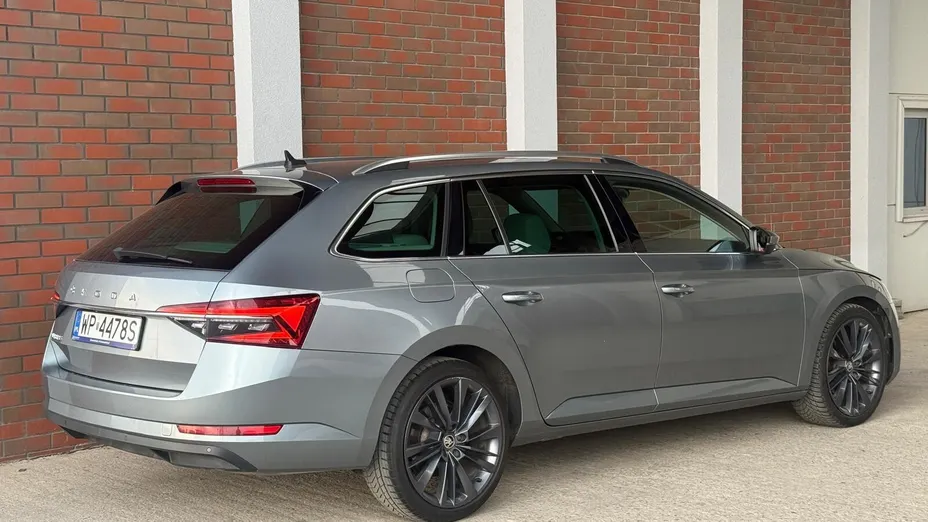 SKODA Superb Superb 2.0 TDI SCR Style DSG