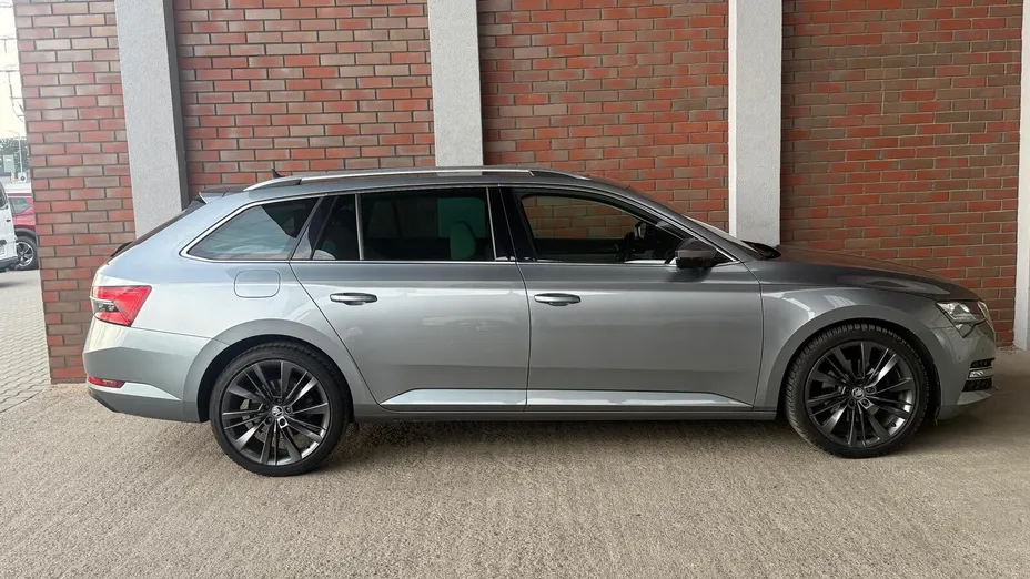 SKODA Superb Superb 2.0 TDI SCR Style DSG